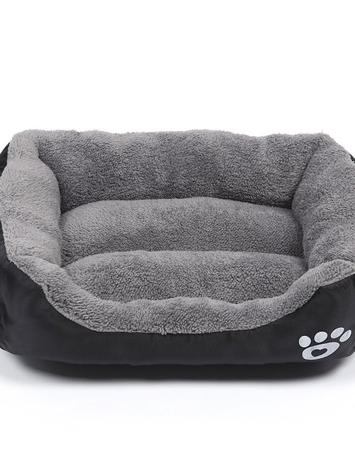 Bild in Galerie-Viewer laden, New, soft, and cozy fleece pet bed. Waterproof bottom. Suitable for small, medium &amp; large pets. Keeps pets warm.
