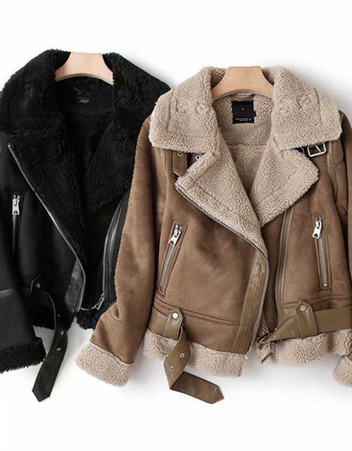Cargar imagen en el visor de la galería, Chaqueta de solapa de invierno, abrigo cálido de lana de cordero y gamuza, ropa de moto, prendas de vestir exteriores para mujer
