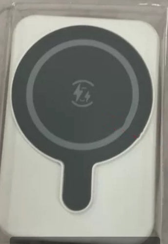 Load image into Gallery viewer, Mini Fast Charging Magnetic Wireless Power Bank 5000 MAh Portable

