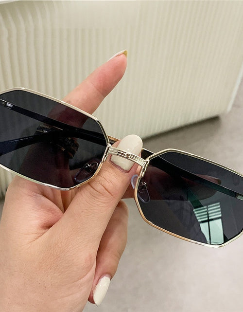Load image into Gallery viewer, Personality Polygon Metal Sun Glasses
