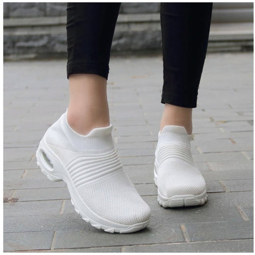 Load image into Gallery viewer, Women’s Mesh Dancing Shoes

