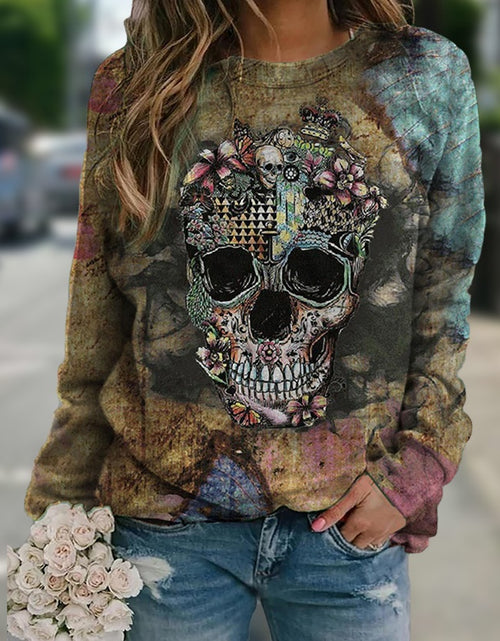 Load image into Gallery viewer, Long sleeve skull print sweatshirt
