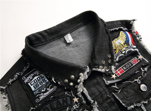 Load image into Gallery viewer, Embroidered cowboys with skulls
