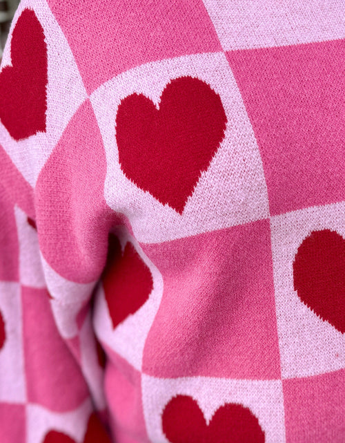 Cargar imagen en el visor de la galería, Pink Love Heart Checkered Valentine Knit Sweater
