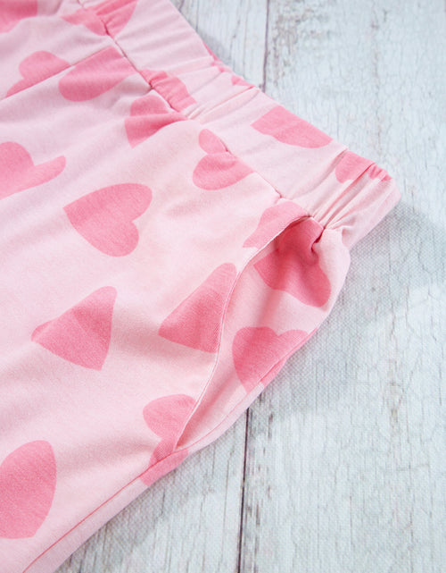 Cargar imagen en el visor de la galería, Pink Heart Print Long Sleeve Top and Shorts Loungewear Set
