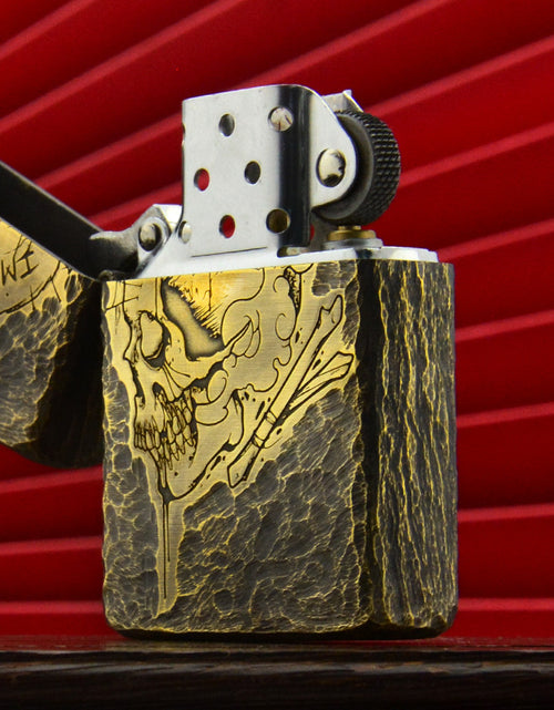 Load image into Gallery viewer, ZORRO Zorro brass side skull kerosene lighter
