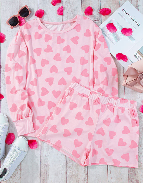 Cargar imagen en el visor de la galería, Pink Heart Print Long Sleeve Top and Shorts Loungewear Set
