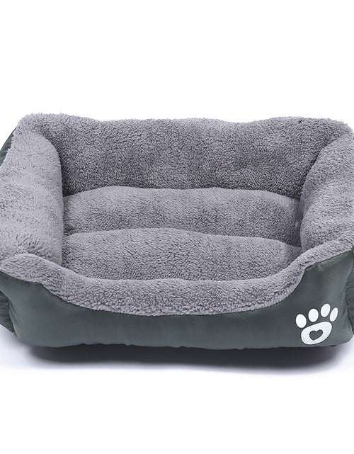Bild in Galerie-Viewer laden, New, soft, and cozy fleece pet bed. Waterproof bottom. Suitable for small, medium &amp; large pets. Keeps pets warm.

