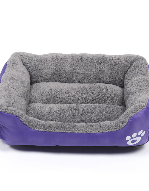 Bild in Galerie-Viewer laden, New, soft, and cozy fleece pet bed. Waterproof bottom. Suitable for small, medium &amp; large pets. Keeps pets warm.
