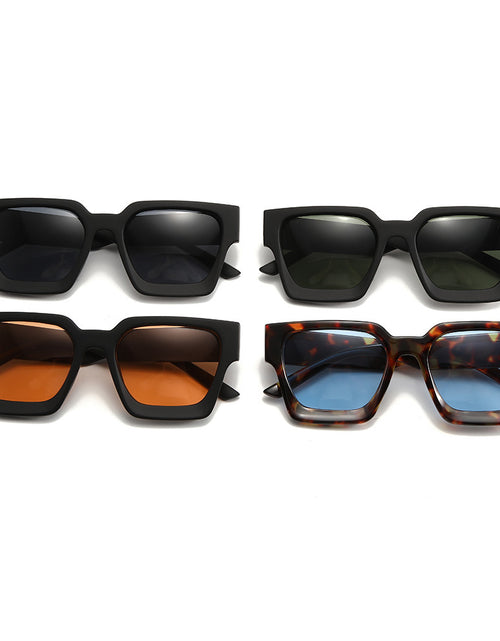 Cargar imagen en el visor de la galería, Gafas de sol con montura grande y protección UV
