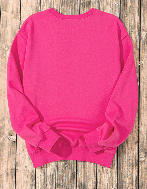 Cargar imagen en el visor de la galería, Strawberry Pink Sequins Heart Patch Graphic Sweatshirt
