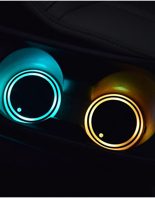 Bild in Galerie-Viewer laden, Bunter Getränkehalter LED-Lichteruntersetzer Solar- und USB-Aufladung Rutschfester Untersetzer Umgebungslicht fürs Auto Automatisch
