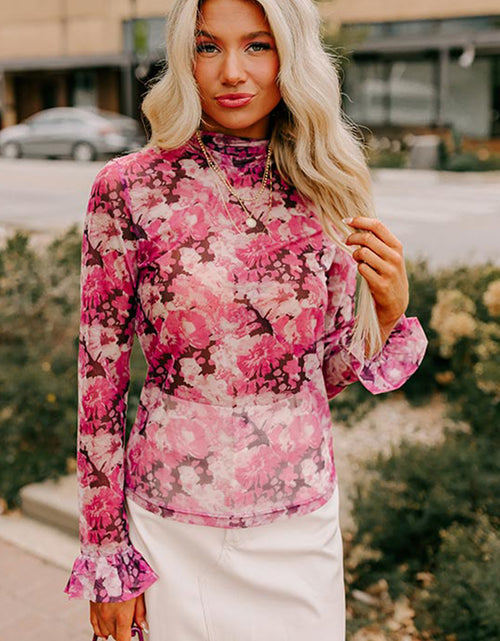 Bild in Galerie-Viewer laden, Rose Allover Floral Print Mesh Top
