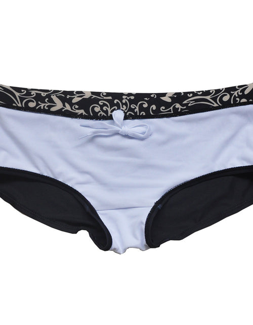 Bild in Galerie-Viewer laden, Waterproof printed nylon triangle swim trunks

