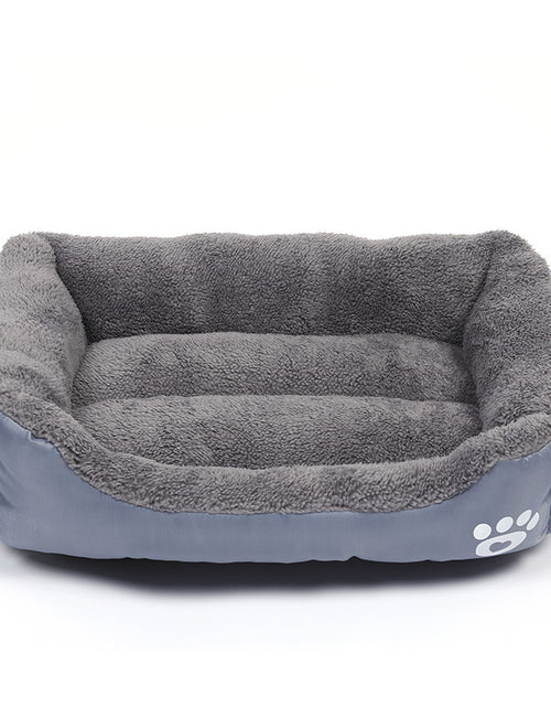 Bild in Galerie-Viewer laden, New, soft, and cozy fleece pet bed. Waterproof bottom. Suitable for small, medium &amp; large pets. Keeps pets warm.
