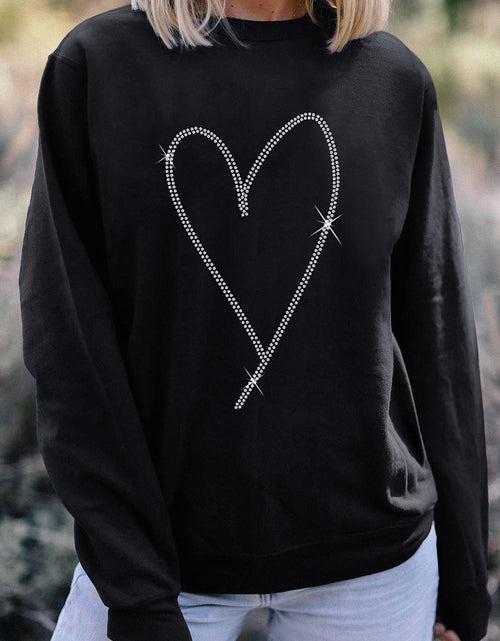 Bild in Galerie-Viewer laden, Black Rhinestone Heart Pattern Valentines Fashion Sweatshirt
