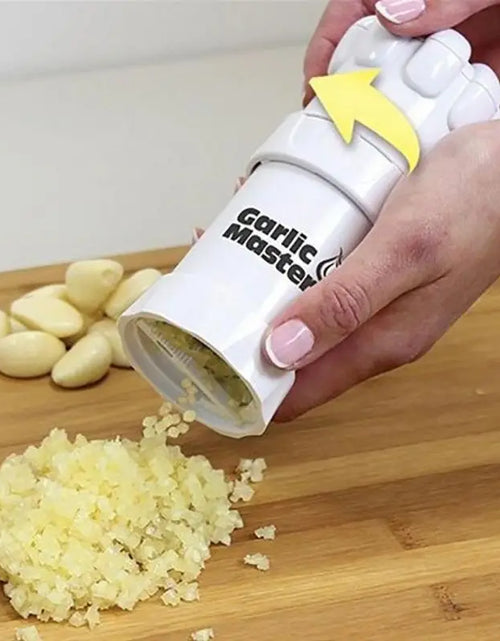 Load image into Gallery viewer, Multifunctional Garlic Master Kitchen Gadget Tool Garlic Chopper Wheel Garlic Mincer Roller Kitchen Aid Garlic Hand Crusher

