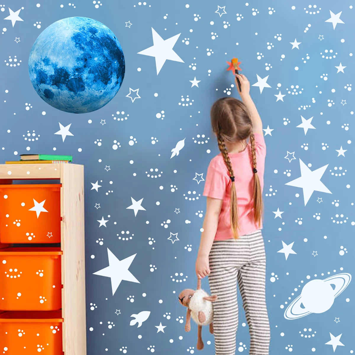 New Luminous Moon Stars Wall Stickers for Kids Room Home Decoration Wall Decals Glow in the Dark Bedroom Ceiling Decor Decals