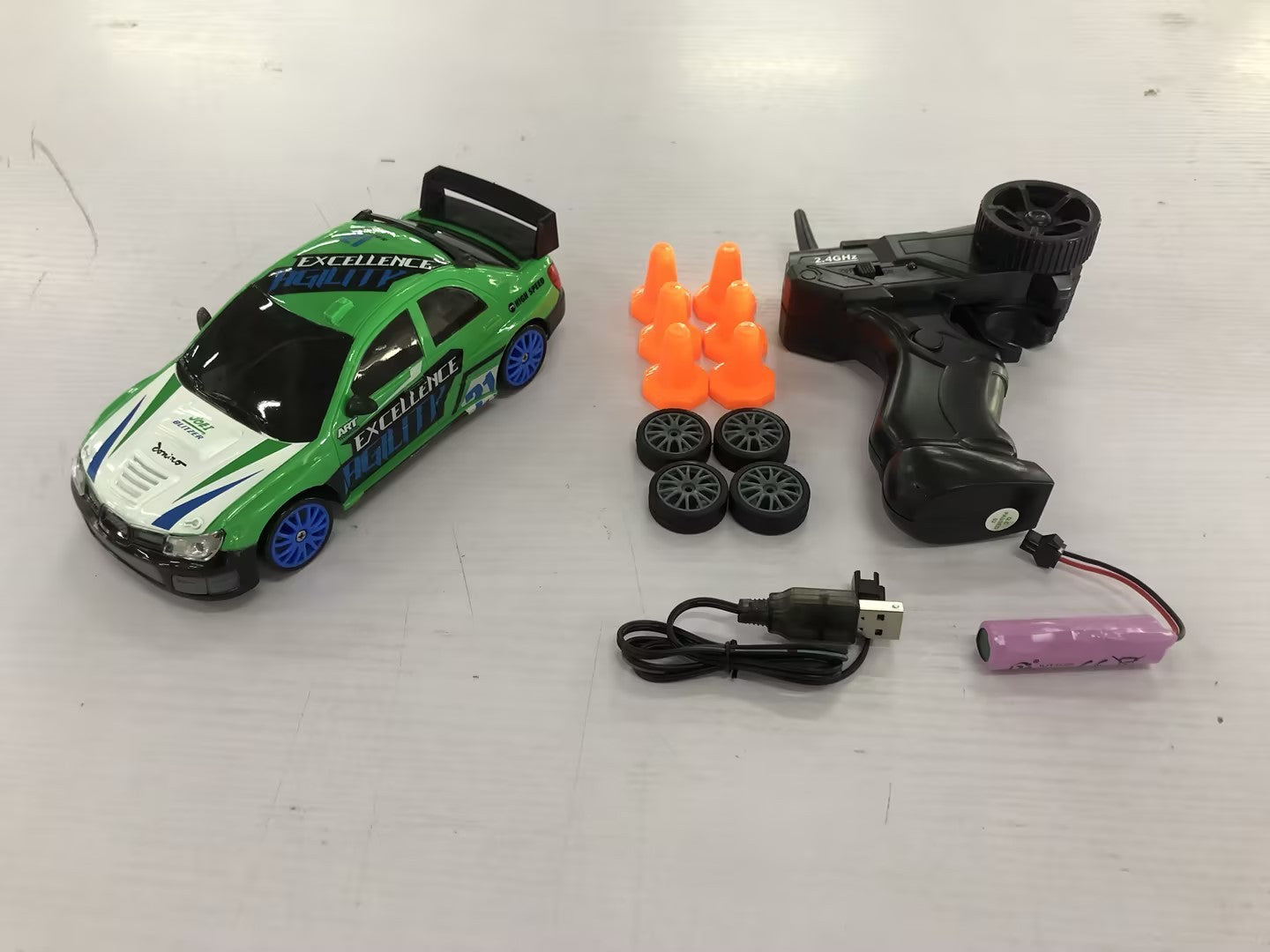 2,4G Drift Rc Auto 4WD RC Drift Auto Spielzeug Fernbedienung GTR Modell AE86 Fahrzeug Auto RC Rennwagen Spielzeug für Kinder Weihnachtsgeschenke