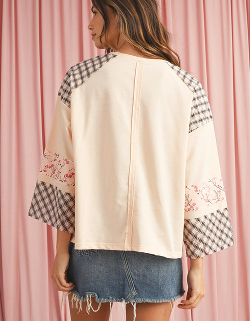 Load image into Gallery viewer, Beige Plaid Floral Patchwork Heart Long Sleeve Top
