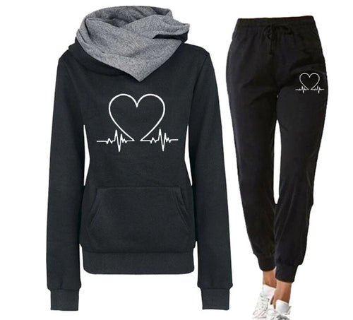 Cargar imagen en el visor de la galería, Women’s Love Heart Printed Sports Suit
