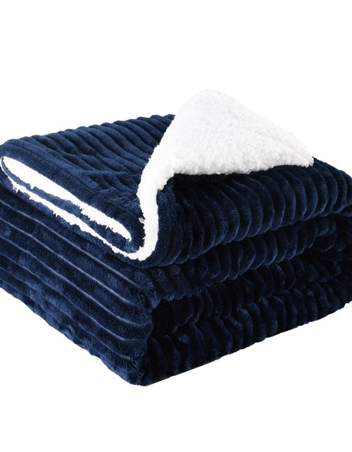 Bild in Galerie-Viewer laden, Thickened Flannel Lamb Wool Composite Double Blanket Leisure Blanket Gift Blanket
