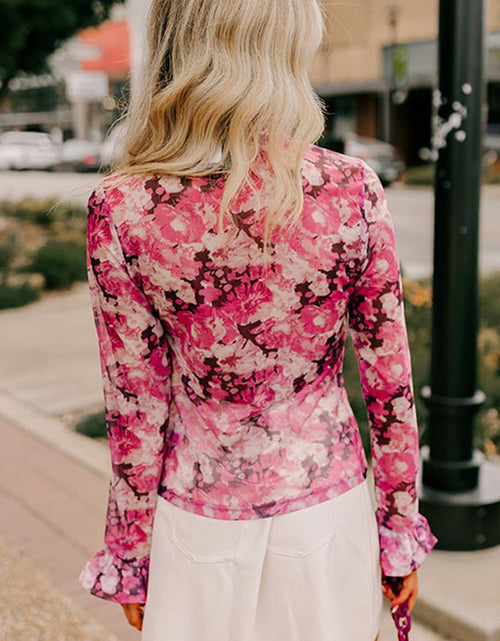 Bild in Galerie-Viewer laden, Rose Allover Floral Print Mesh Top
