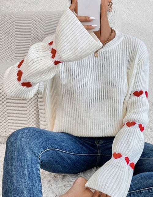 Cargar imagen en el visor de la galería, White Heart Pattern Sleeve Pullover Knit Sweater
