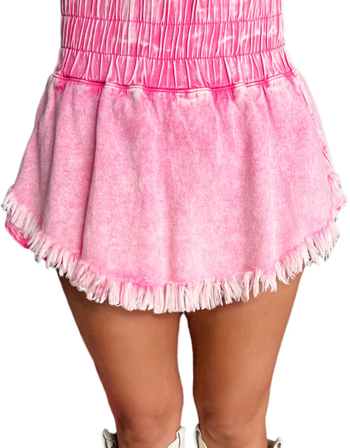 Cargar imagen en el visor de la galería, Pink Washed Smocked Waistband Frayed Denim Shorts
