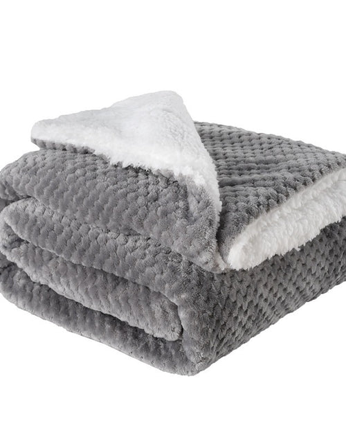 Bild in Galerie-Viewer laden, Thickened Flannel Lamb Wool Composite Double Blanket Leisure Blanket Gift Blanket
