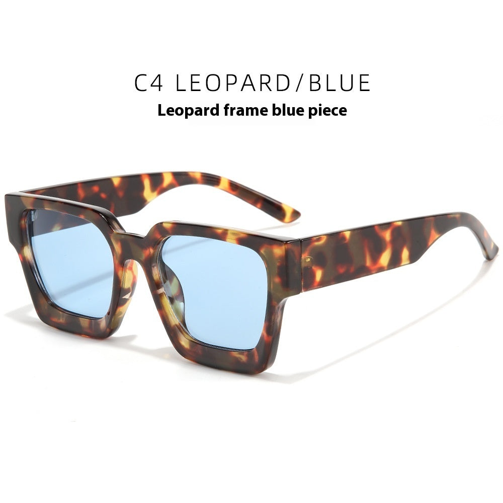 Gafas de sol con montura grande y protección UV