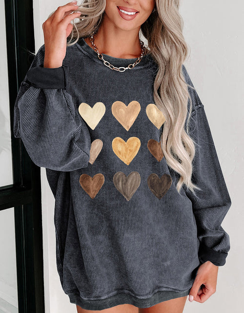 Bild in Galerie-Viewer laden, Gray Corded Valentine Heart Shape Graphic Sweatshirt
